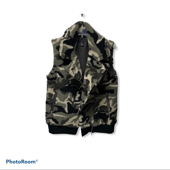 F21 Camouflage army green black shearling vest M - Picture 2 of 9